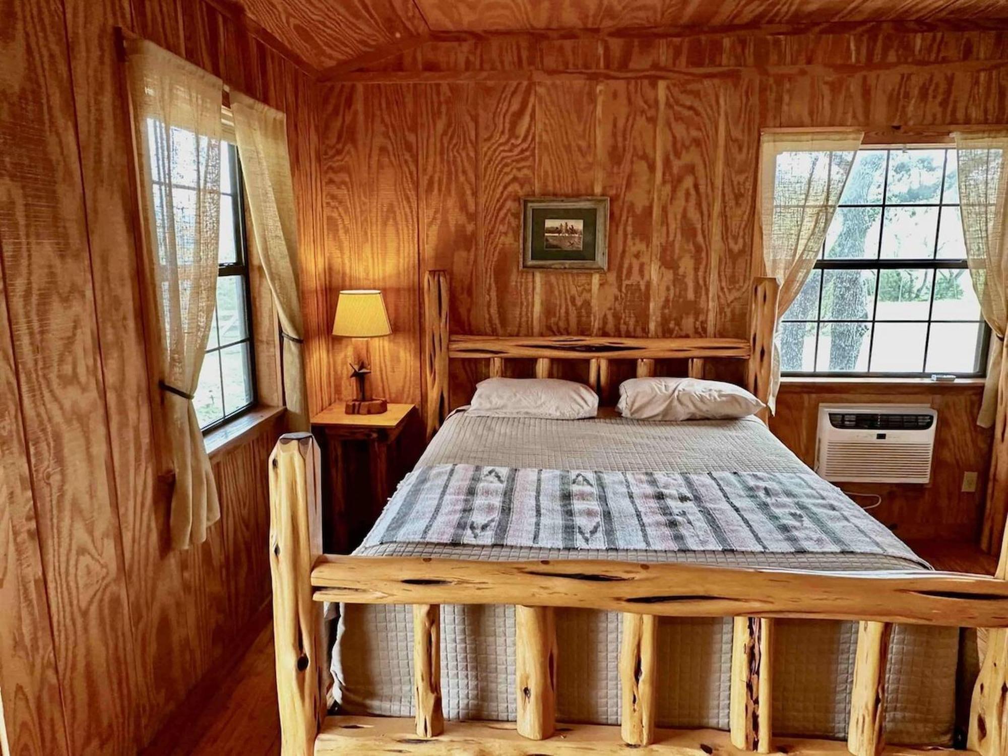 Crc Ranch Retreat Hotell Bandera Rum bild