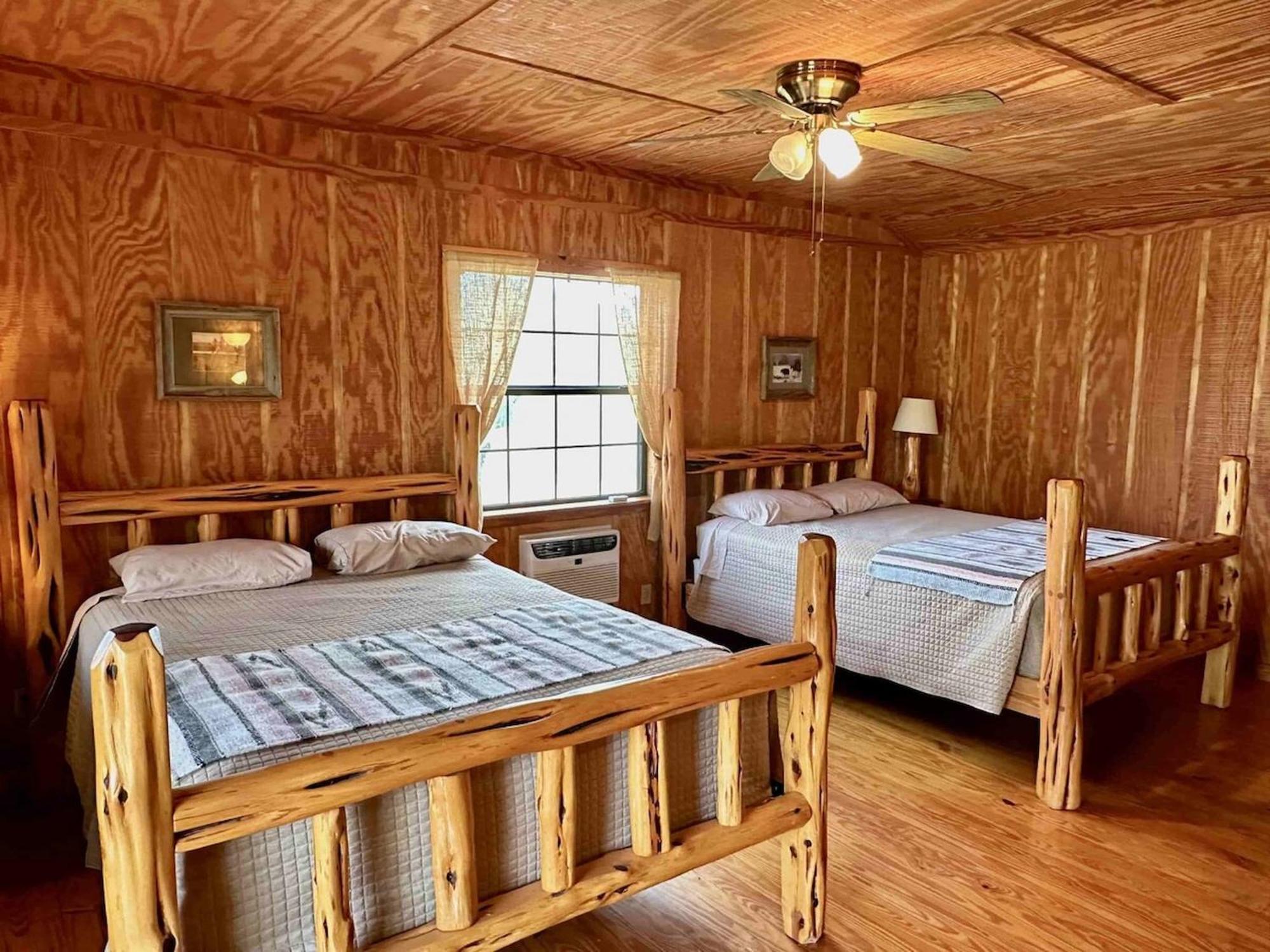 Crc Ranch Retreat Hotell Bandera Rum bild
