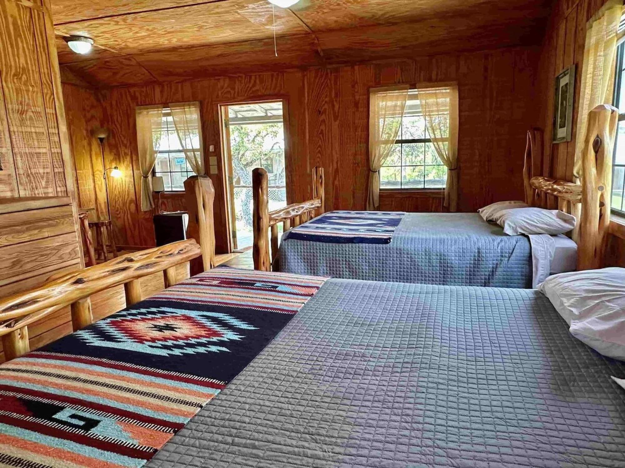 Crc Ranch Retreat Hotell Bandera Rum bild