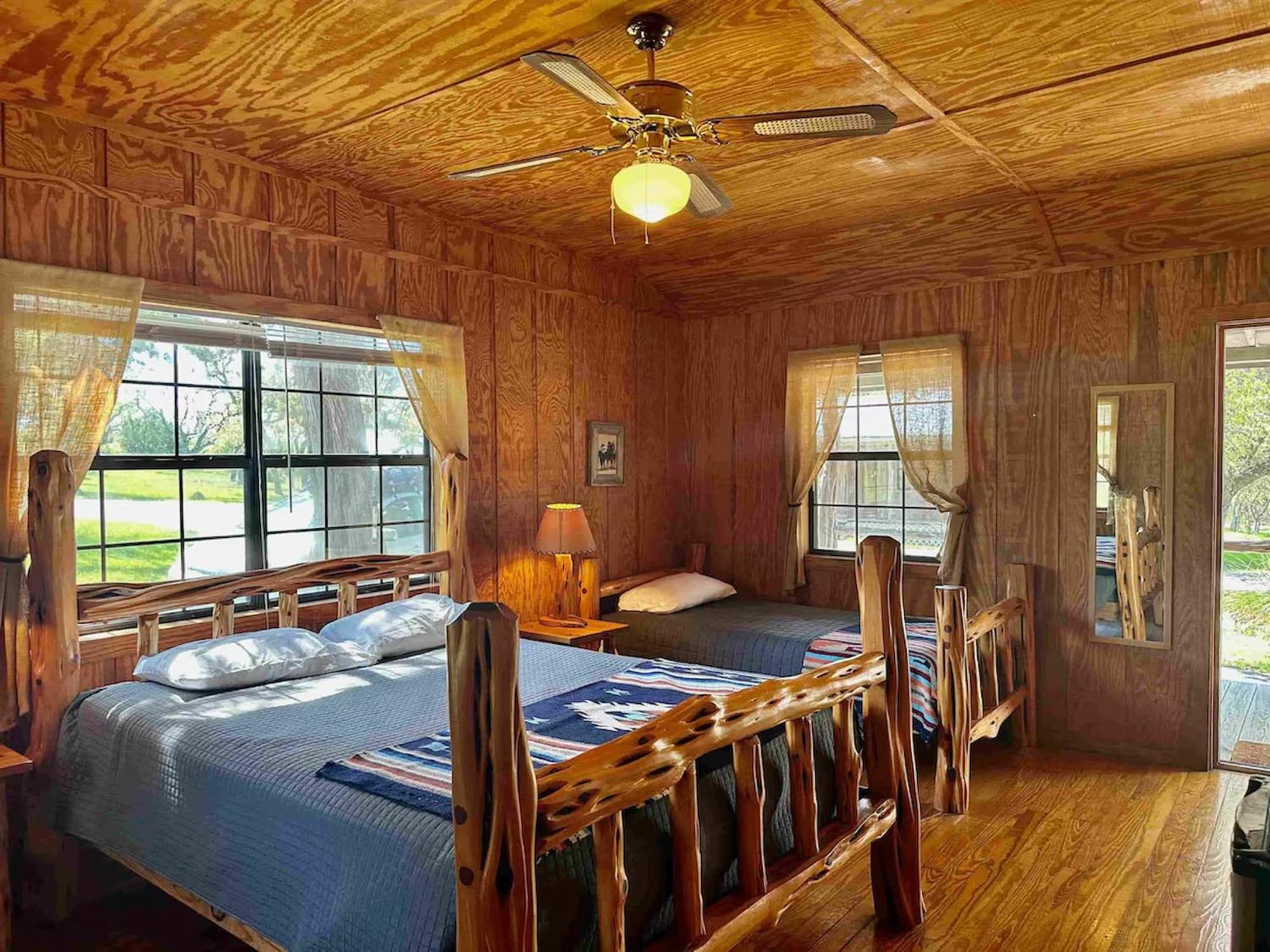 Crc Ranch Retreat Hotell Bandera Rum bild